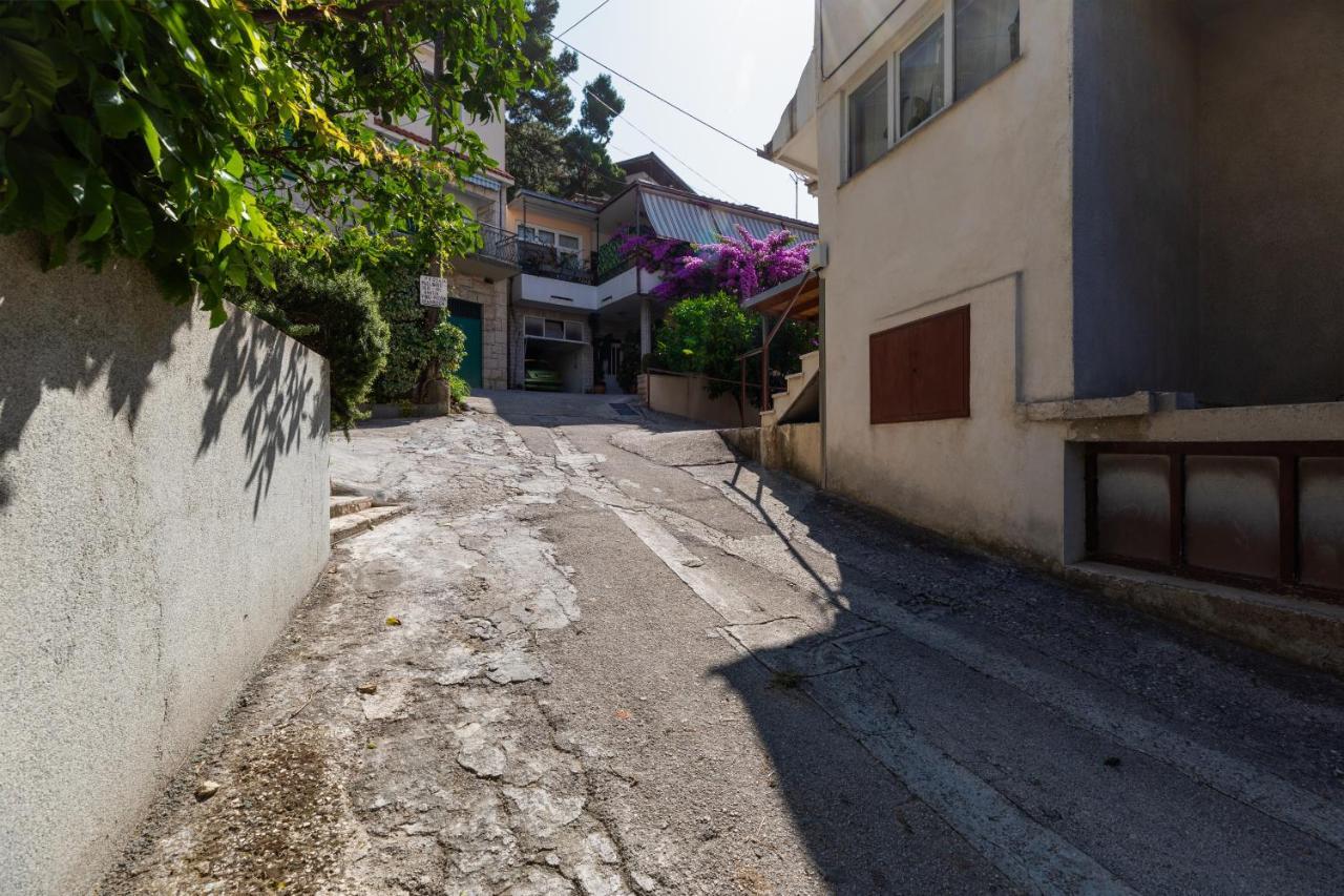 Apartments By The Sea Sumpetar, Omis - 949 Jesenice  Exterior photo